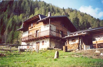 BaitaCoronaesterno1.jpg (27028 byte)